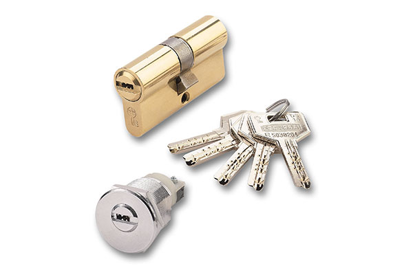 Cerraduras y Cerrojos